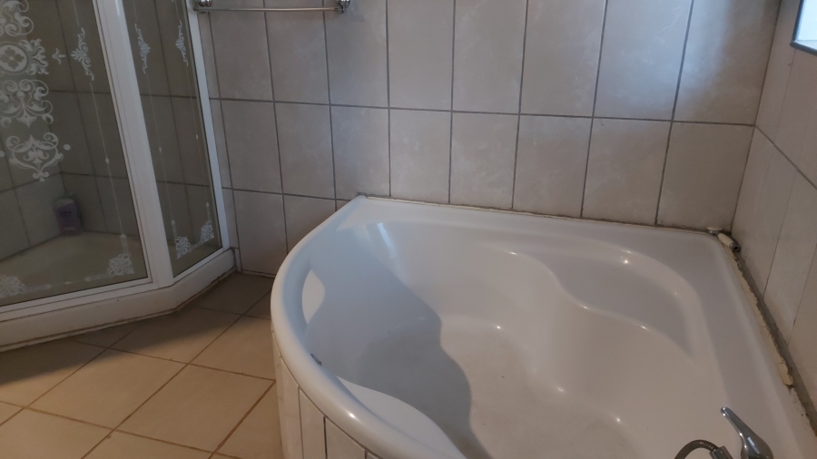 3 Bedroom Property for Sale in Bodorp North West